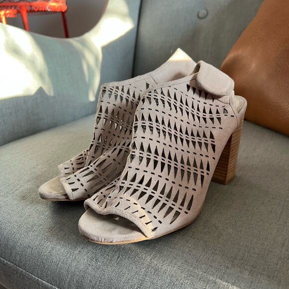 Jeffrey Campbell die cut open toe block heel taupe bootie size 9 - Picture 4 of 5